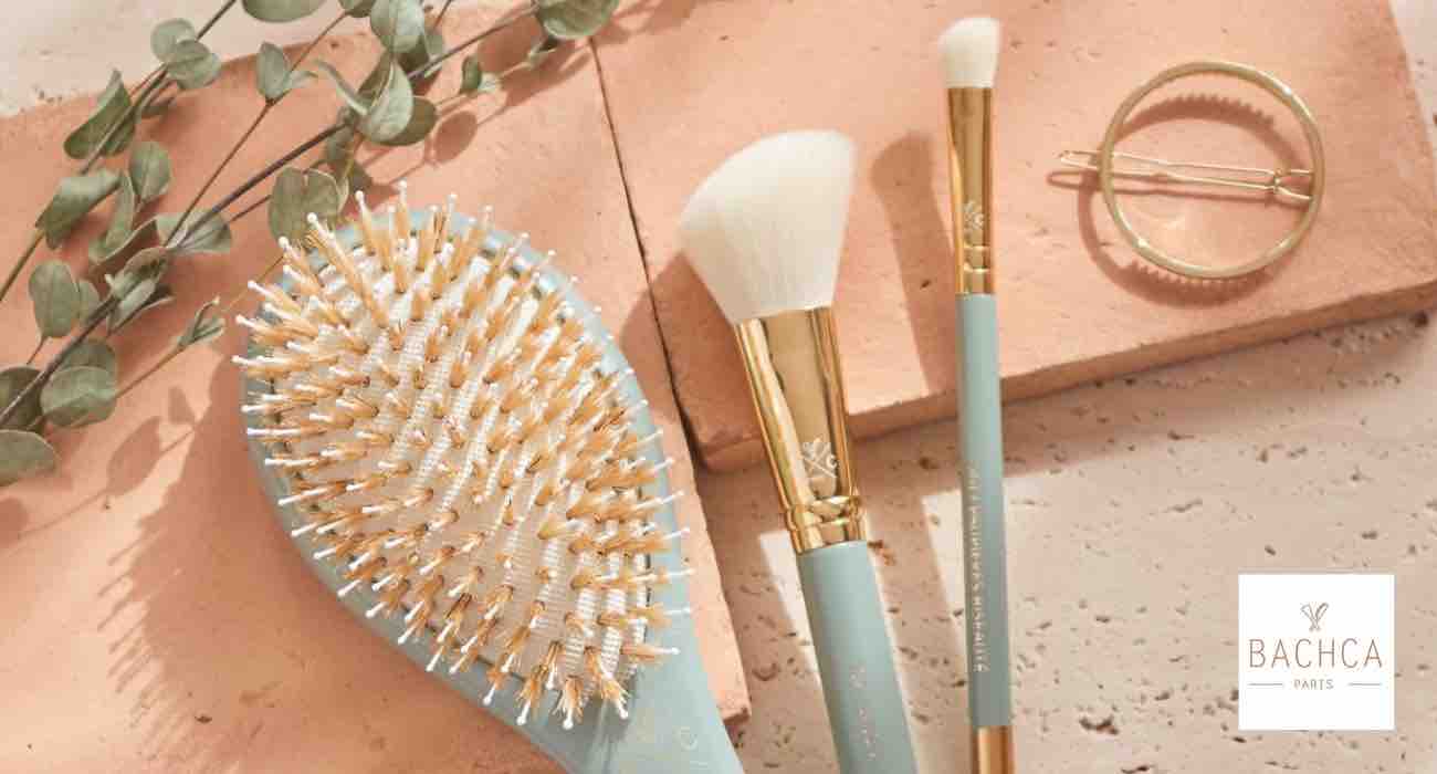 BACHCA Paris wooden hair brush beauty accessories  makeup brush online shop natural cosmetics l'Officina Paris
